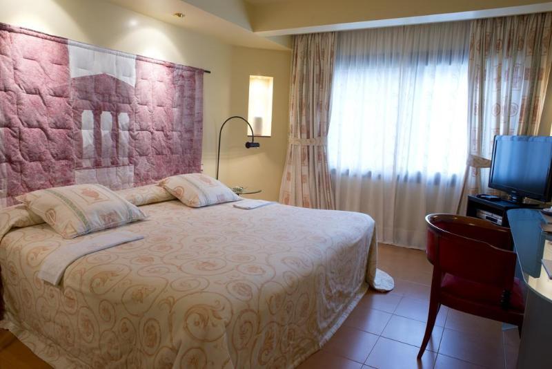 A Casa Canut Hotel Gastronomic Les Escaldes ภายนอก รูปภาพ A room at the hotel